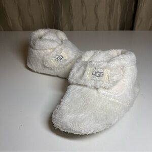 UGG Bixbee Baby 04/05 White Ivory Machine Washable Ankle Bootie Crib shoes